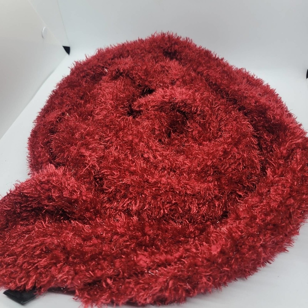 Cejon red fuzzy scarf